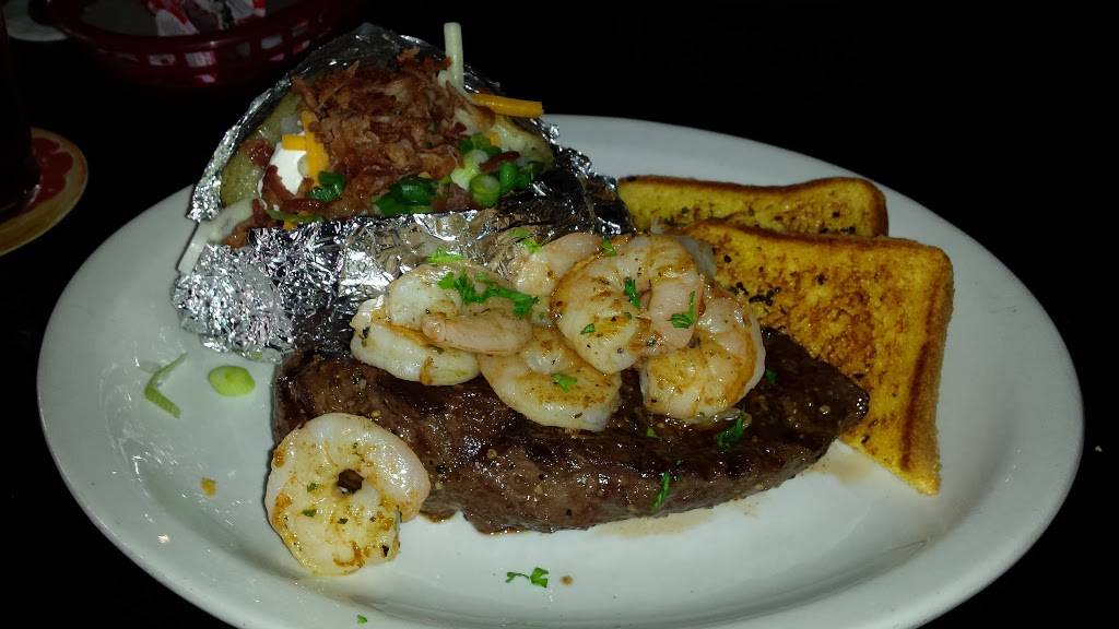 Clubhouse Grill | restaurant | 4809 Evergreen Way, Everett, WA 98203, USA | 4253030290 OR +1 425-303-0290