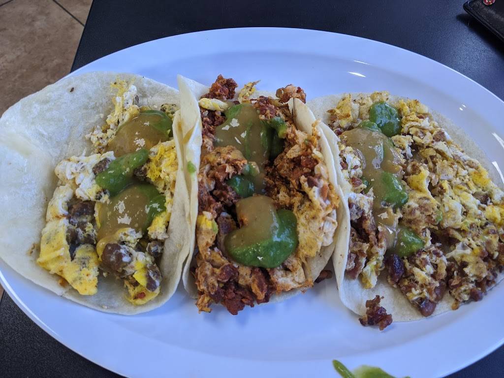 Apache Taco Shop | restaurant | 2521 S Fort Apache Rd, Las Vegas, NV 89117, USA | 7022282025 OR +1 702-228-2025