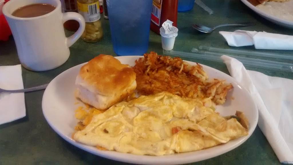 Lakeview Restaurant | restaurant | 100 Liberty St, Waynesboro, GA 30830, USA | 7065543303 OR +1 706-554-3303