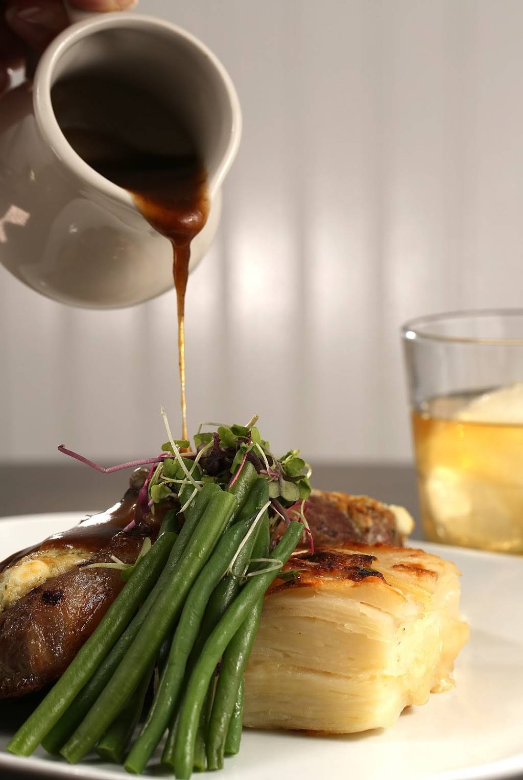 Beach House Cafe | restaurant | 220 Sound Beach Ave, Old Greenwich, CT 06870, USA | 2036370367 OR +1 203-637-0367