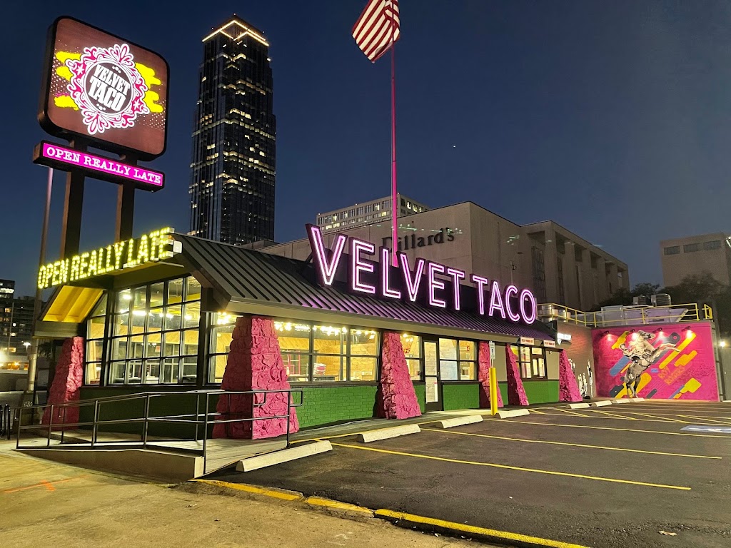 Velvet Taco | restaurant | 2626 W Loop S, Houston, TX 77027, USA | 8329303571 OR +1 832-930-3571