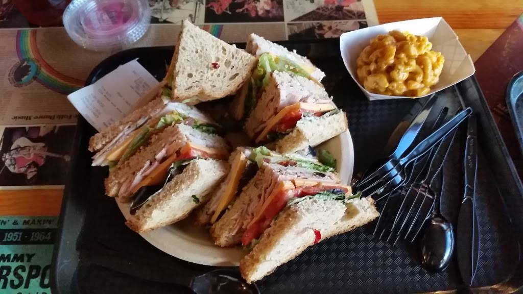 Sweet Ps Barbeque & Soul House | restaurant | 3725 Maryville Pike, Knoxville, TN 37920, USA | 8652477748 OR +1 865-247-7748