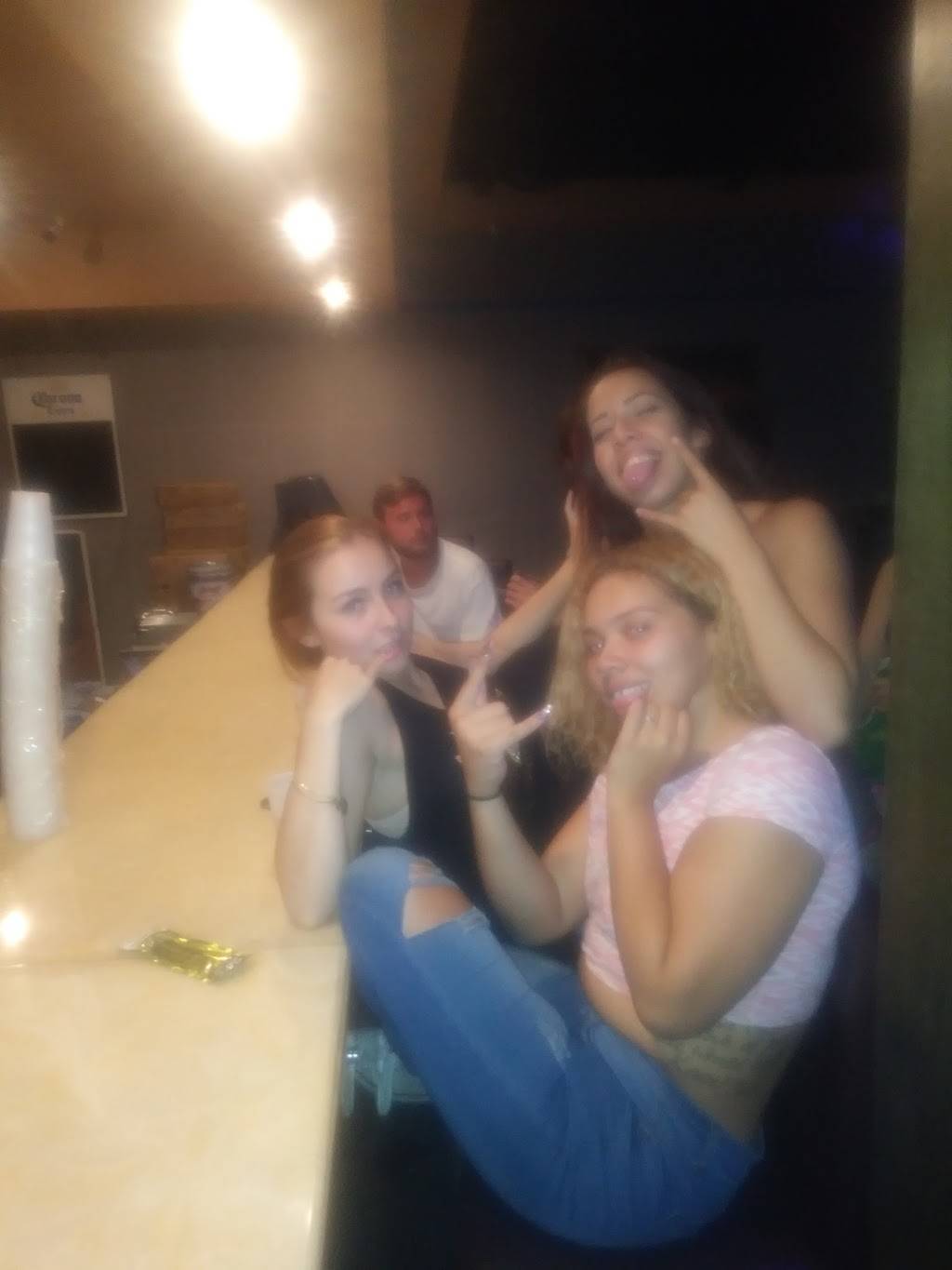 Paradise Gentlemens Club | night club | 8669 Baymeadows Rd, Jacksonville, FL 32256, USA | 9045665866 OR +1 904-566-5866