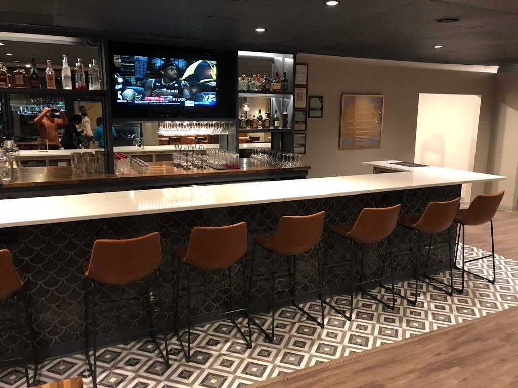 520 Tavern | restaurant | 8820 Abercorn St, Savannah, GA 31406, USA | 9124386191 OR +1 912-438-6191