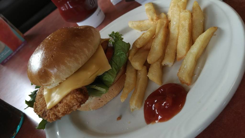 Friendlys | restaurant | 180 Ferry Rd, Old Bridge, NJ 08857, USA | 7323609909 OR +1 732-360-9909