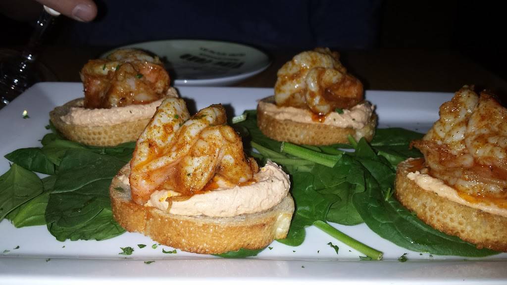 Shady Kates | restaurant | 333 Main St, La Crosse, WI 54601, USA | 6087843354 OR +1 608-784-3354