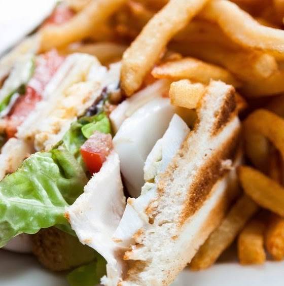 The Dam Bar & Grill | restaurant | 4665 W Main St, Lowell, IN 46356, USA | 2196960700 OR +1 219-696-0700