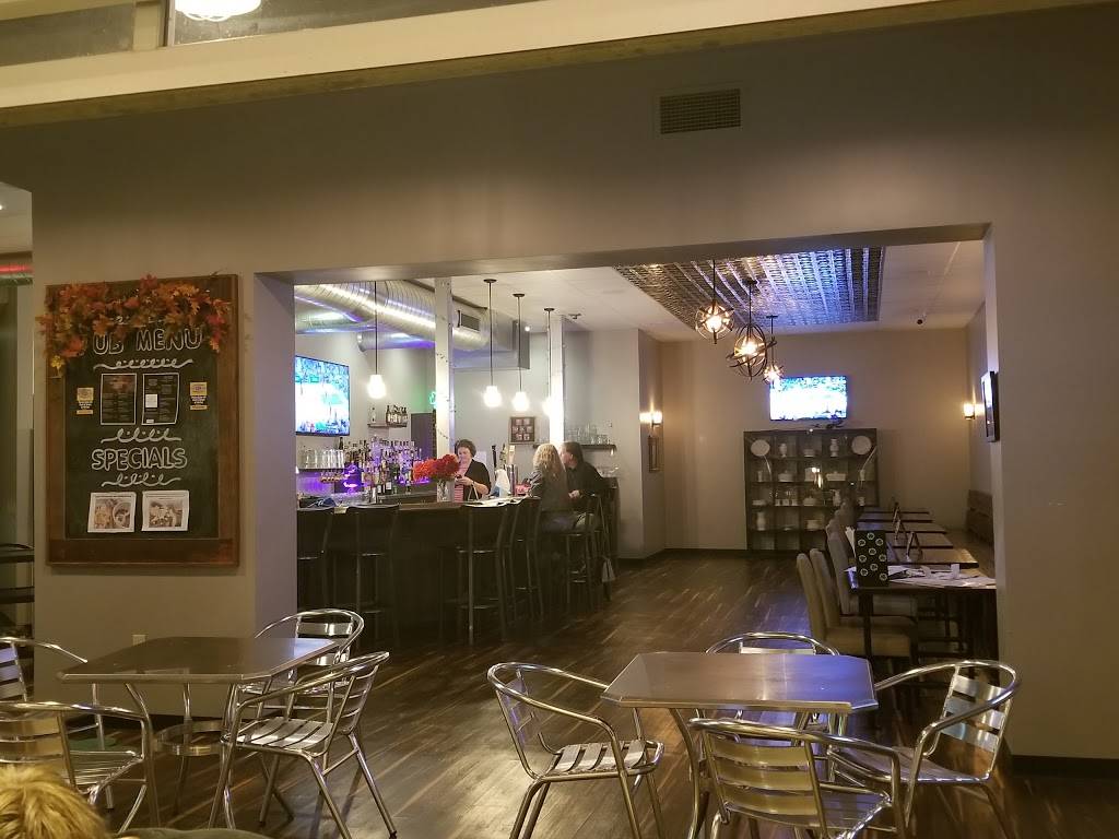 Daylee Public House | restaurant | 453 W Main St, Waukesha, WI 53186, USA | 2625490508 OR +1 262-549-0508