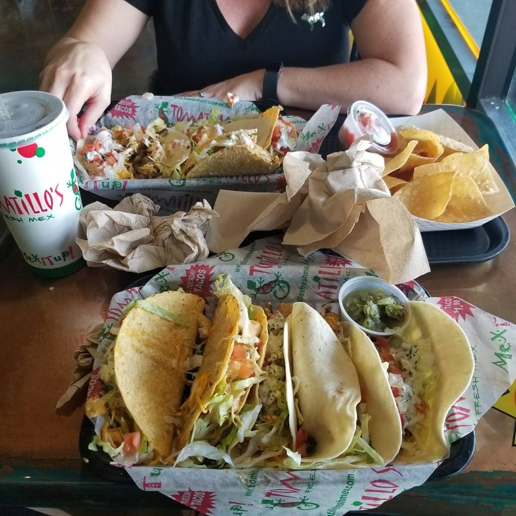 Tomatillos Fresh Mex | restaurant | 525 U.S. Highway Bypass 41 N, Venice, FL 34285, USA | 9413758223 OR +1 941-375-8223