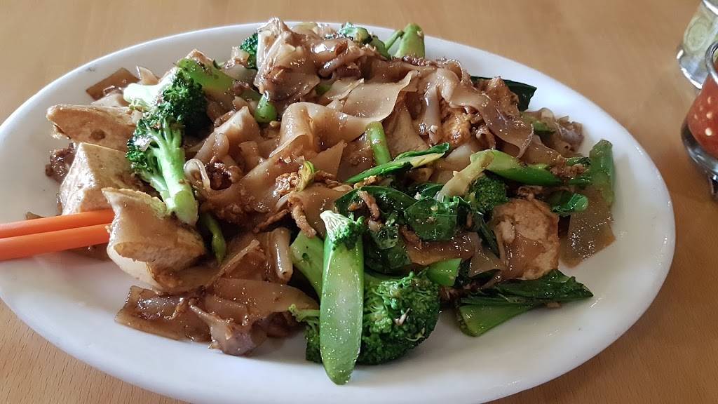 Thai Corner | restaurant | 22371 El Toro Rd, Lake Forest, CA 92630, USA | 9493808869 OR +1 949-380-8869