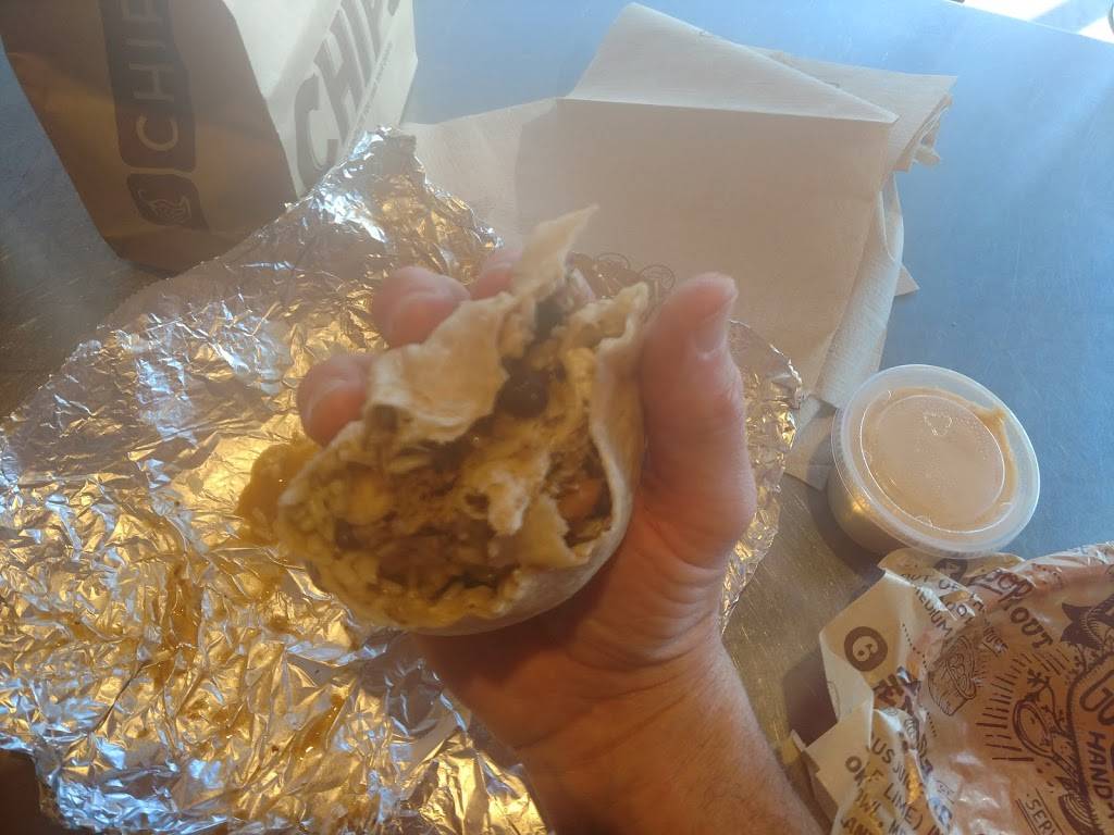 Chipotle Mexican Grill | restaurant | 415 E, TX-281 Loop, Longview, TX 75605, USA | 9036637664 OR +1 903-663-7664