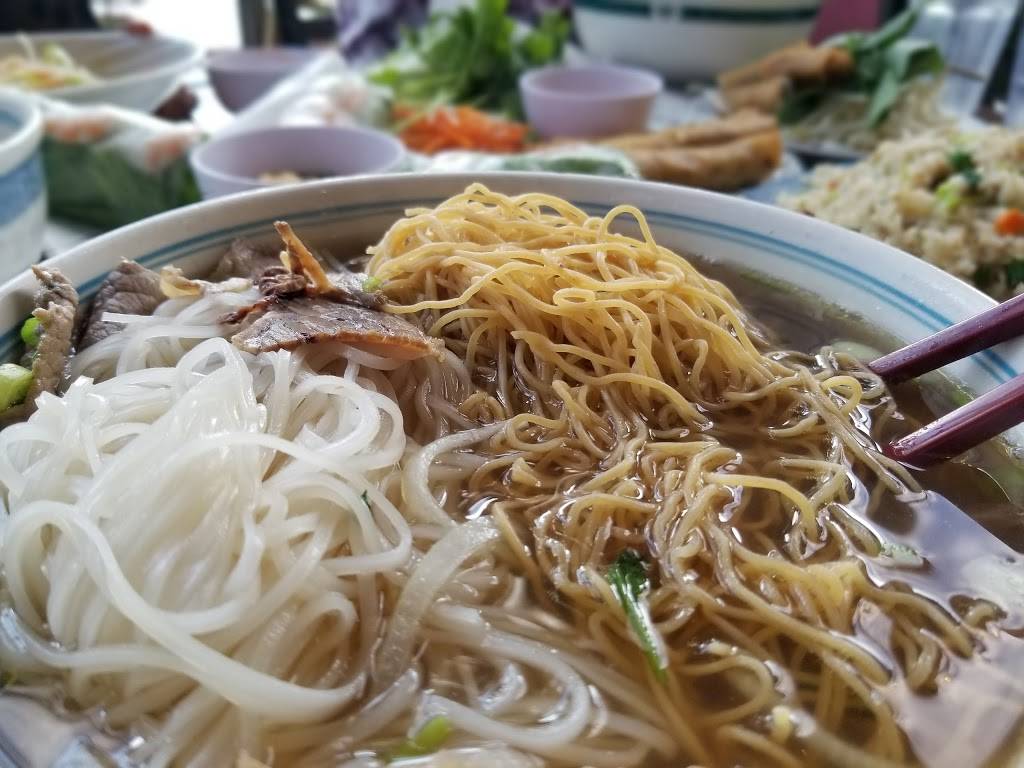 Phở Saigon Bay | restaurant | 6458 Stockton Blvd, Sacramento, CA 95823, USA | 9165949395 OR +1 916-594-9395