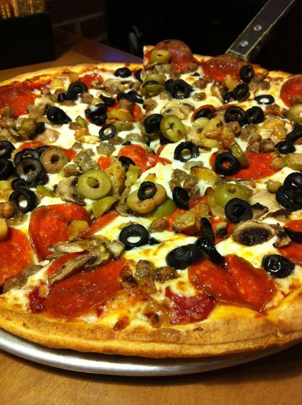 Hideaway Pizza | restaurant | 1701 Shedeck Pkwy, Yukon, OK 73099, USA | 4052314777 OR +1 405-231-4777
