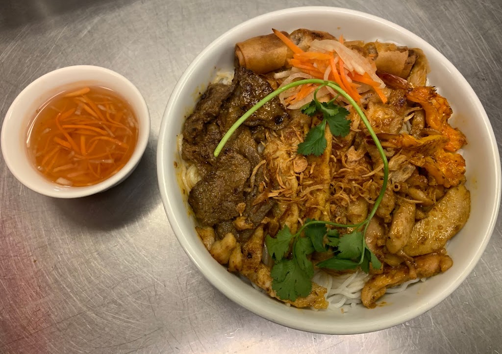 New Pho | restaurant | 3230 23rd Ave, Evans, CO 80620, USA | 9707022187 OR +1 970-702-2187