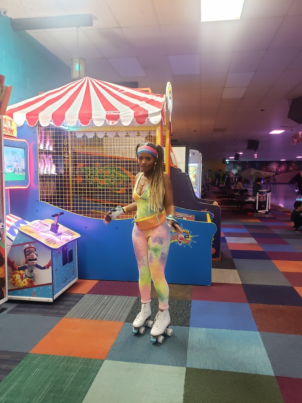 Skateland | cafe | 7 E Southern Ave, Mesa, AZ 85210, USA | 4808337775 OR +1 480-833-7775