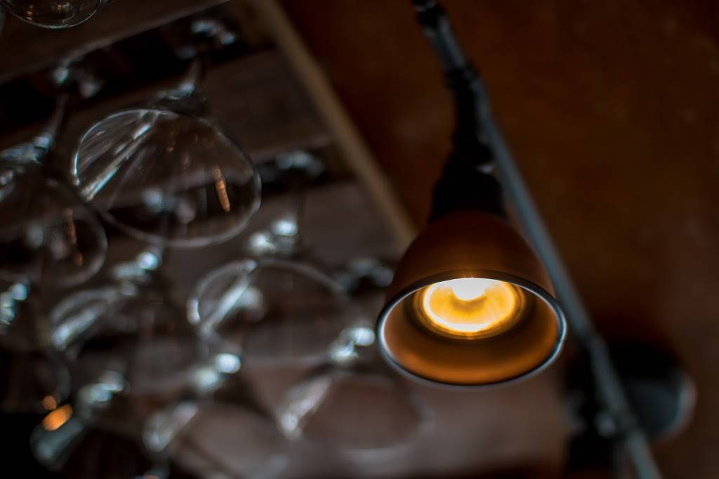 Waterfront Restaurant | restaurant | 1 Lighthouse Inn Rd, West Dennis, MA 02670, USA | 5083982244 OR +1 508-398-2244