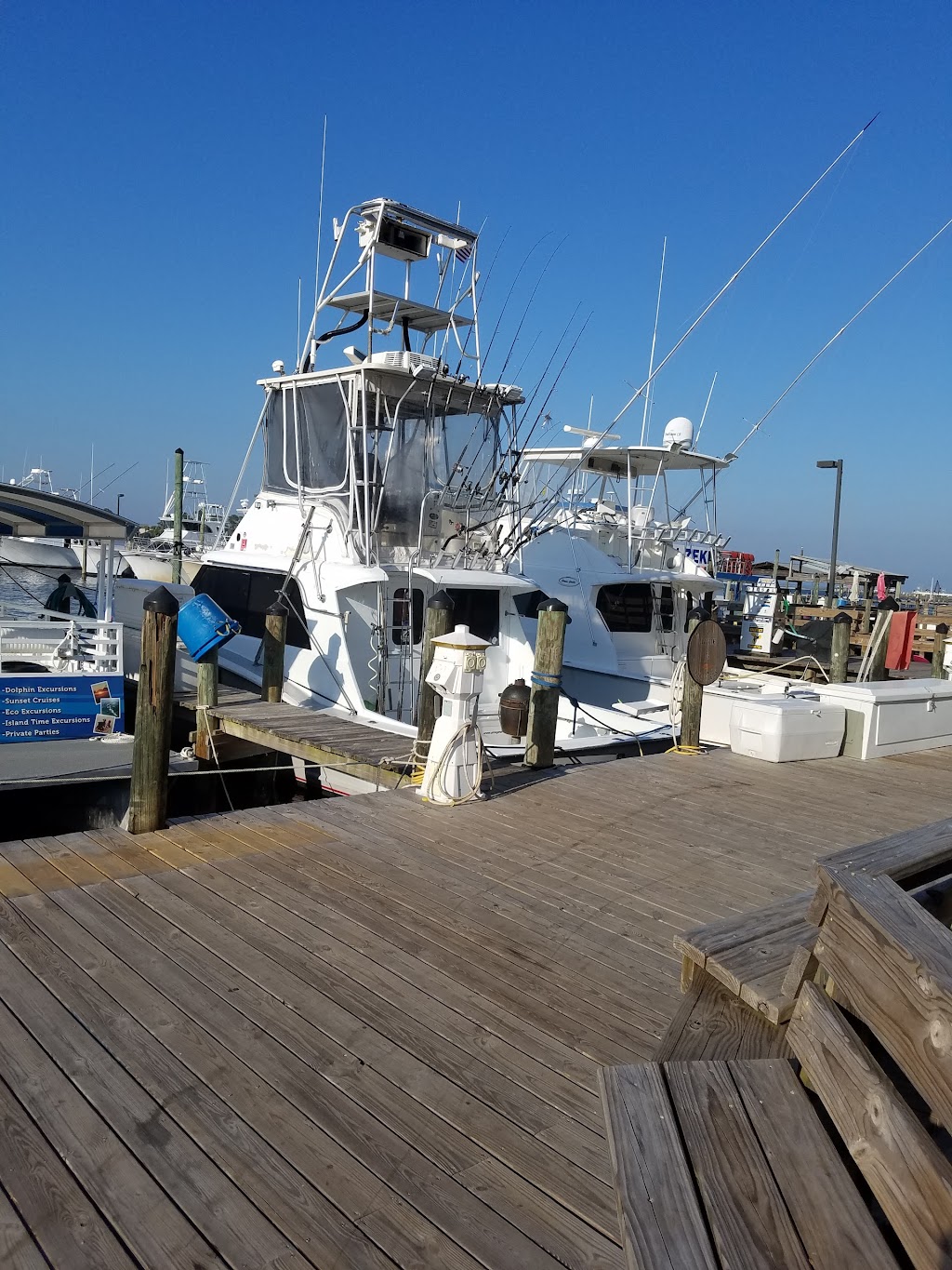 Zekes Landing and Marina | restaurant | 26619 Perdido Beach Blvd, Orange Beach, AL 36561, USA | 2519814044 OR +1 251-981-4044