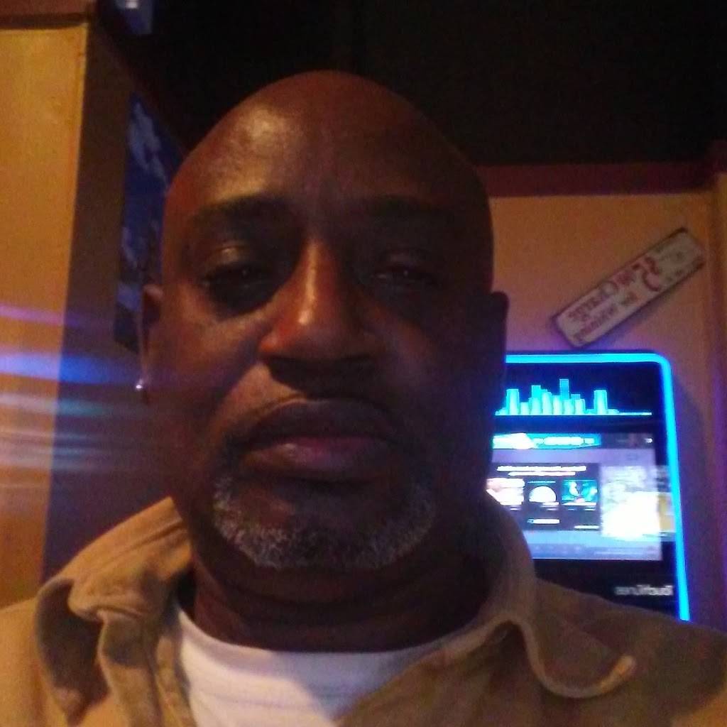 Brooklyn Barbeque | restaurant | 6102 Memphis Ave, Cleveland, OH 44144, USA | 2168622183 OR +1 216-862-2183