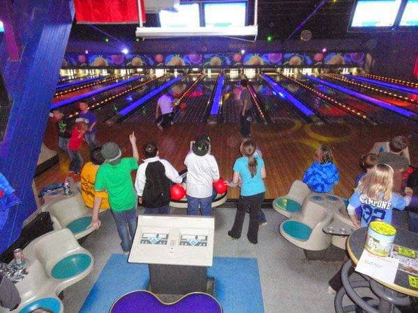 Wildwood Bowling Center | meal takeaway | 3951 Lake Ave, Riverhead, NY 11901, USA | 6317276622 OR +1 631-727-6622