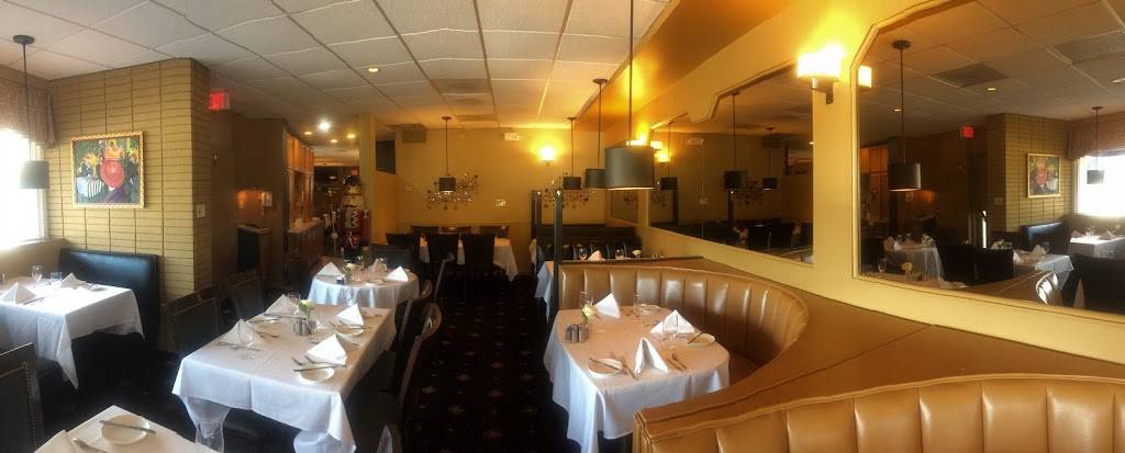 Carriage House | restaurant | 4030 Lee Hwy, Arlington, VA 22207, USA | 7035257899 OR +1 703-525-7899