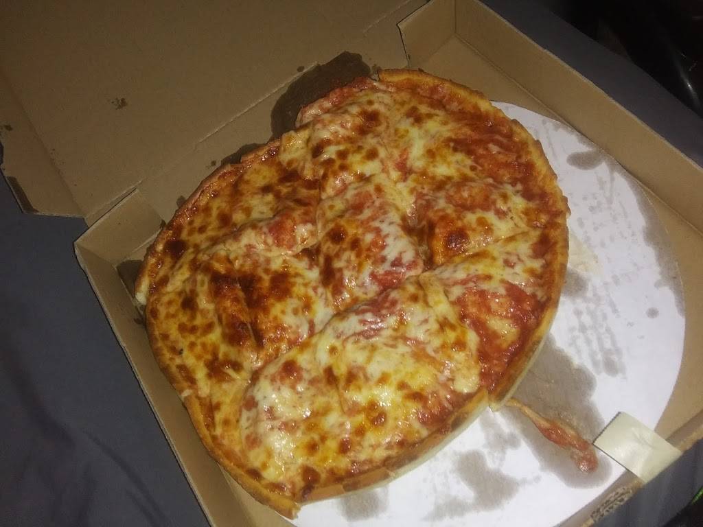 Kent Pizza 3 | meal takeaway | 211 Garden St, Hartford, CT 06105, USA | 8602471966 OR +1 860-247-1966