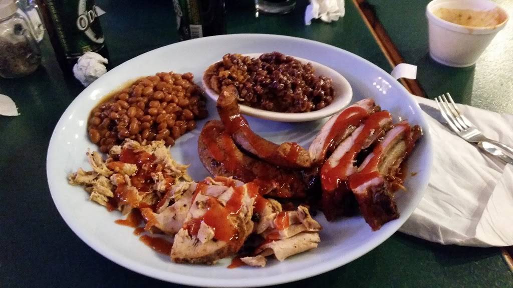 The Bullpen | restaurant | 1014 Johnson St, Streator, IL 61364, USA | 8155109465 OR +1 815-510-9465