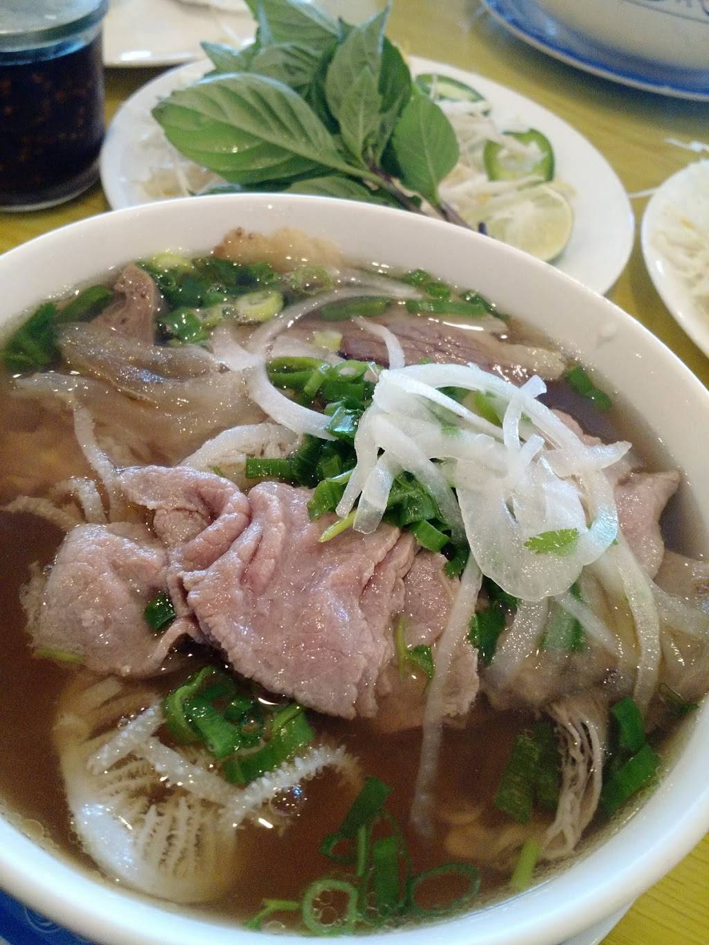 Vietnam 75 Noodle | restaurant | 14437 Potomac Mills Rd, Woodbridge, VA 22192, USA | 7034947777 OR +1 703-494-7777