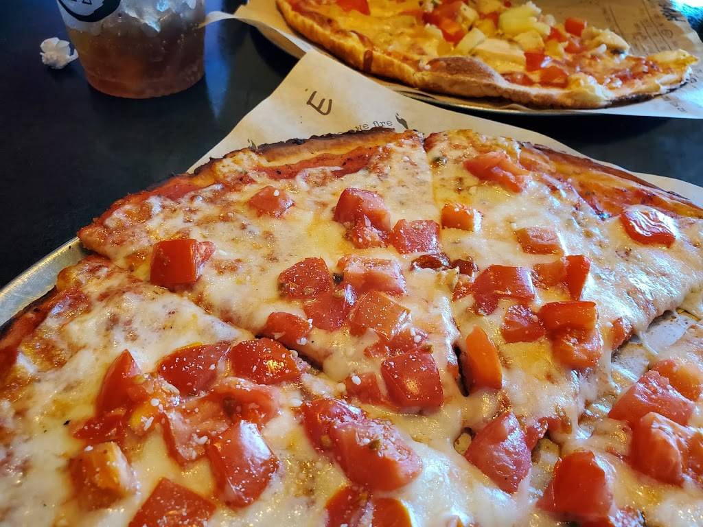 Fired Pie | restaurant | 4905 E Ray Rd #104, Phoenix, AZ 85044, USA | 4802077076 OR +1 480-207-7076