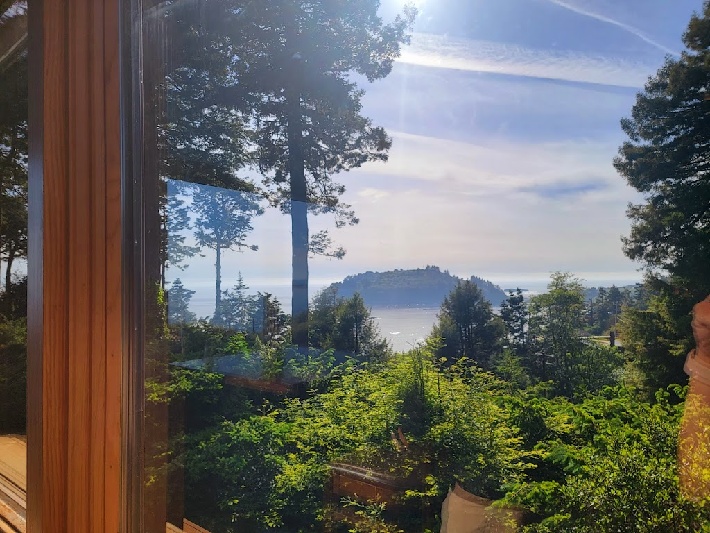 Sunset Restaurant | restaurant | 27 Scenic Dr, Trinidad, CA 95570, USA | 7078252770 OR +1 707-825-2770