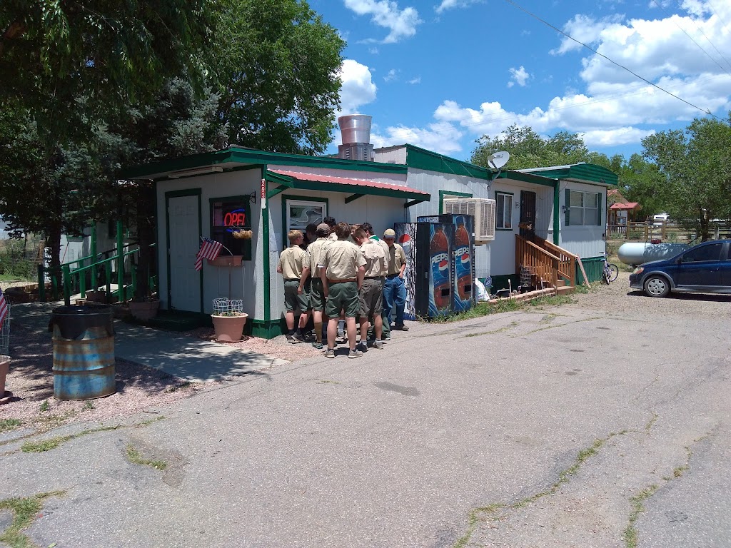 Cimarron House of Pizza | restaurant | 253 9th St, Cimarron, NM 87714, USA | 5753762130 OR +1 575-376-2130