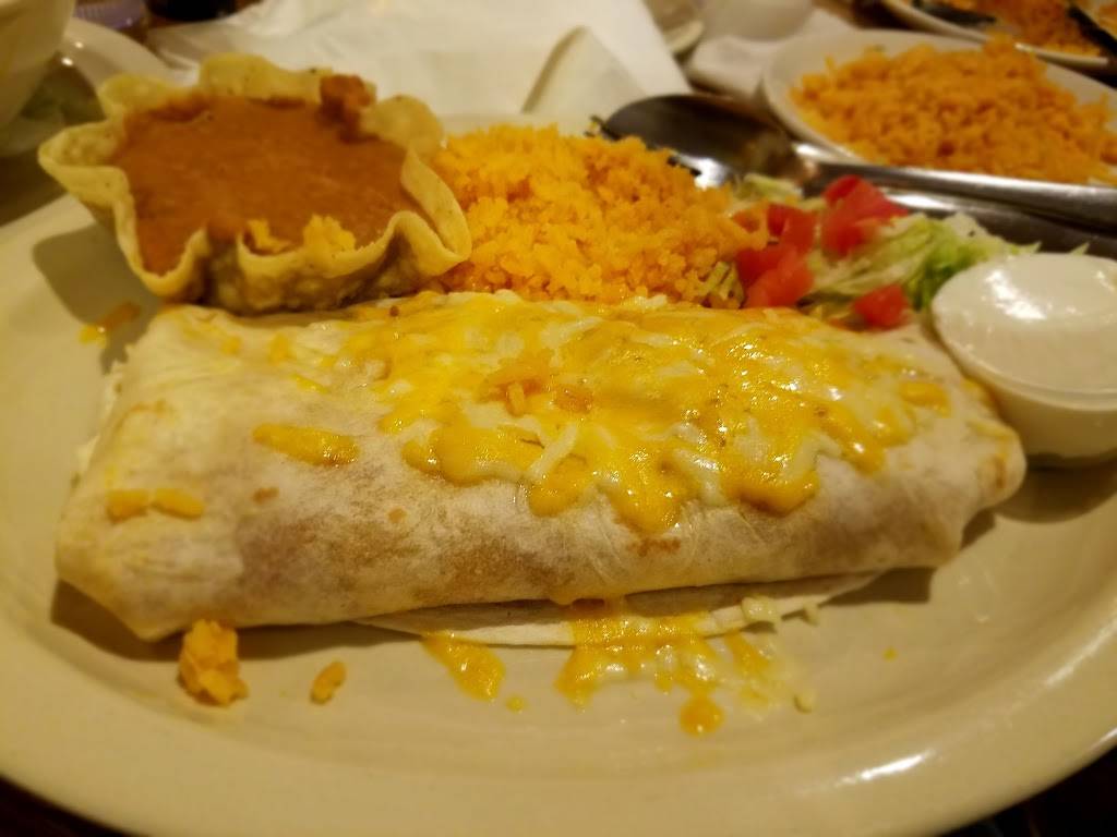 Burrito Bueno | restaurant | 8238 W Appleton Ave, Milwaukee, WI 53218, USA | 4144631588 OR +1 414-463-1588