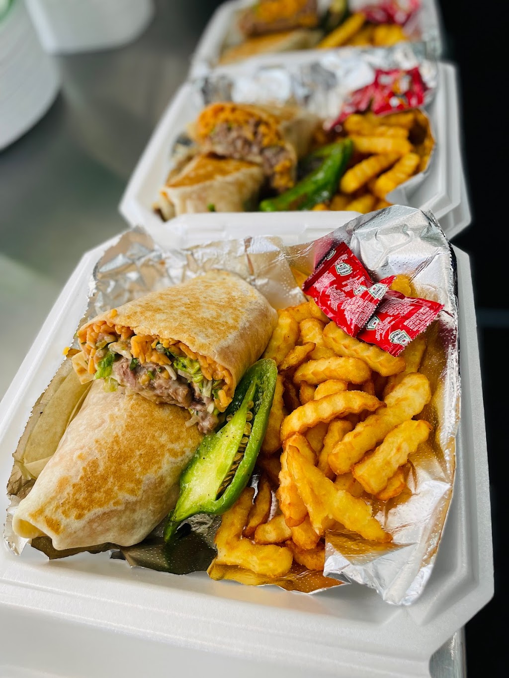 Antojitos Mexicanos Food Truck | restaurant | 1607 2nd Ave, Des Moines, IA 50314, USA | 5156612315 OR +1 515-661-2315