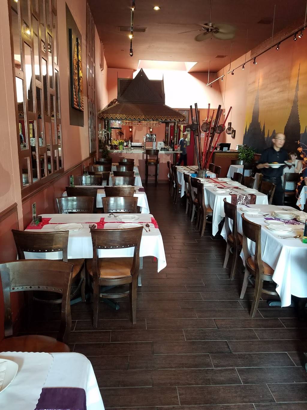 Khoom Lanna | restaurant | 107 4th St, Santa Rosa, CA 95401, USA | 7075458424 OR +1 707-545-8424