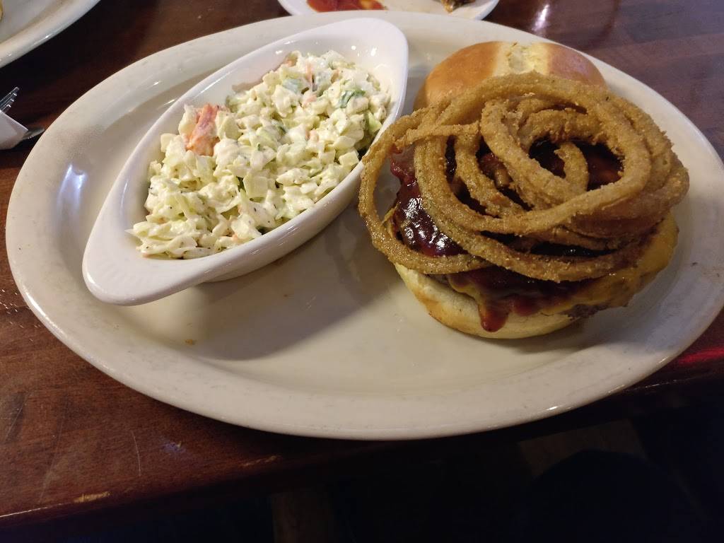 Bryan’s American Grille | night club | 2009 Ogden Ave, Downers Grove, IL 60515, USA | 6307259110 OR +1 630-725-9110