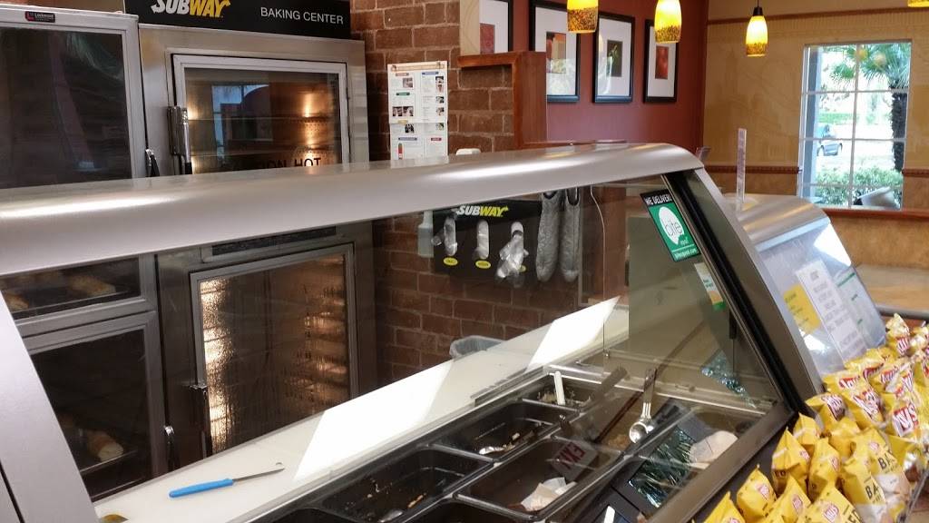 Subway | restaurant | 5708 Clark Rd, Sarasota, FL 34233, USA | 9419232246 OR +1 941-923-2246