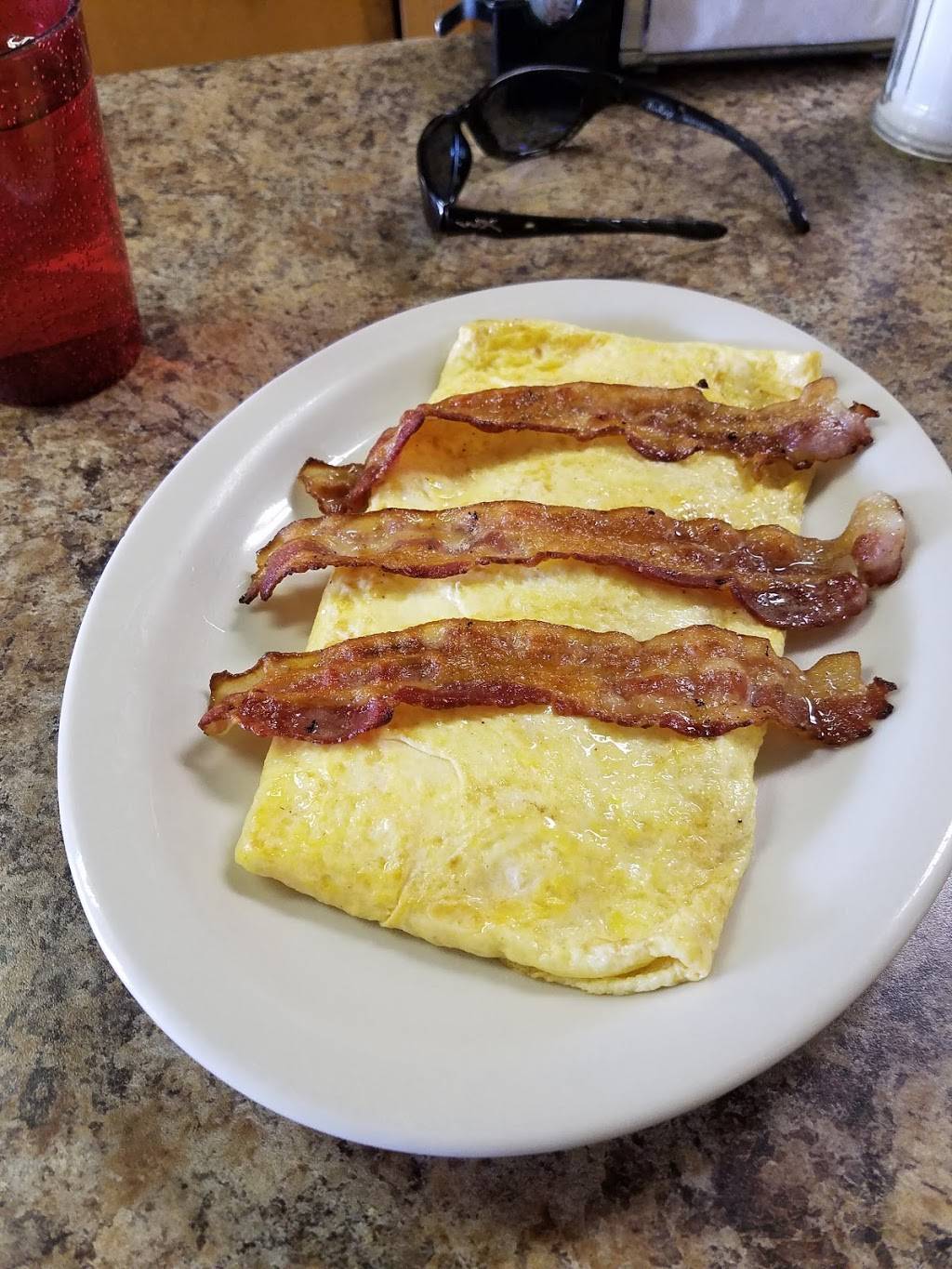 East End Cafe | restaurant | 2209 E 5th St, Superior, WI 54880, USA | 7153983461 OR +1 715-398-3461