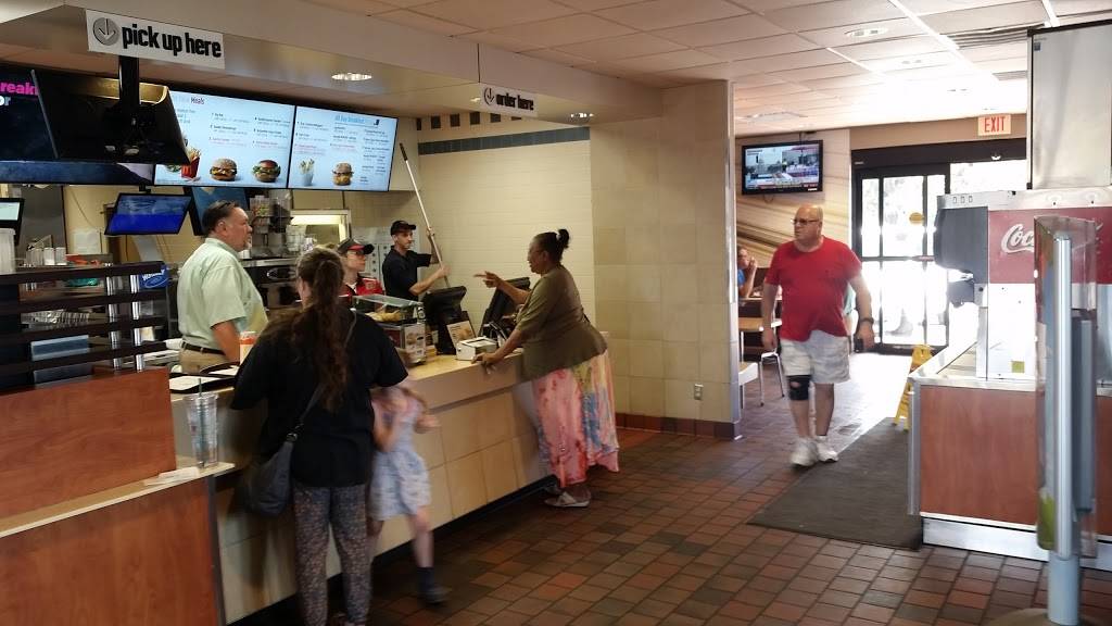 McDonalds | cafe | 3141 E Semoran Blvd, Apopka, FL 32703, USA | 4078698076 OR +1 407-869-8076