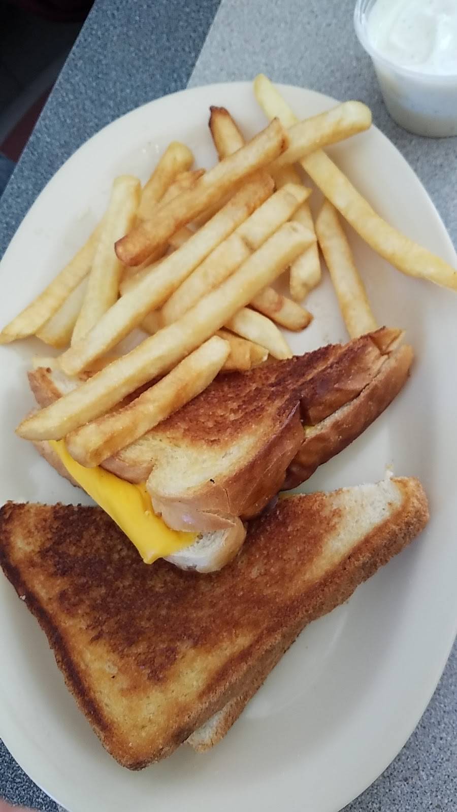 Chris Burgers | restaurant | 28325 Winchester Rd, Winchester, CA 92596, USA | 9519262323 OR +1 951-926-2323