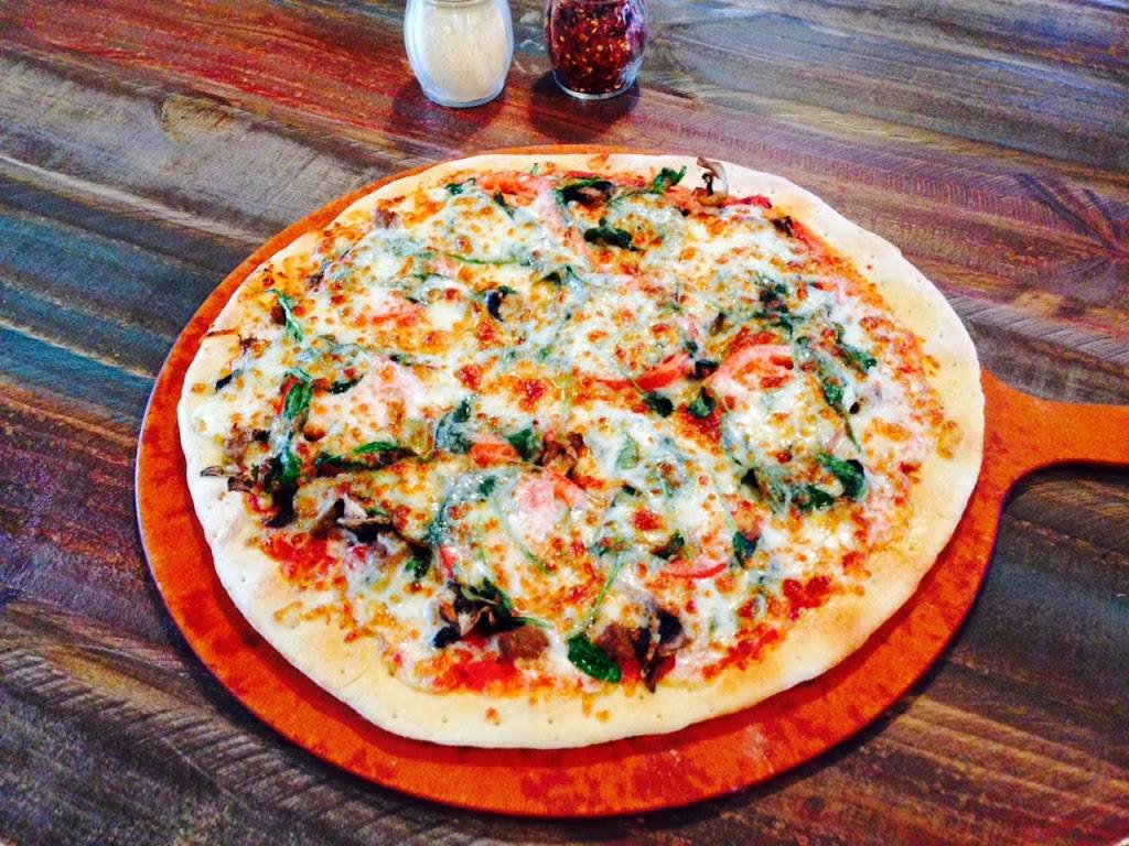 Rock Creek Tavern & Pizzeria | restaurant | 6 Ski Rd E, Allenspark, CO 80510, USA | 3037479000 OR +1 303-747-9000