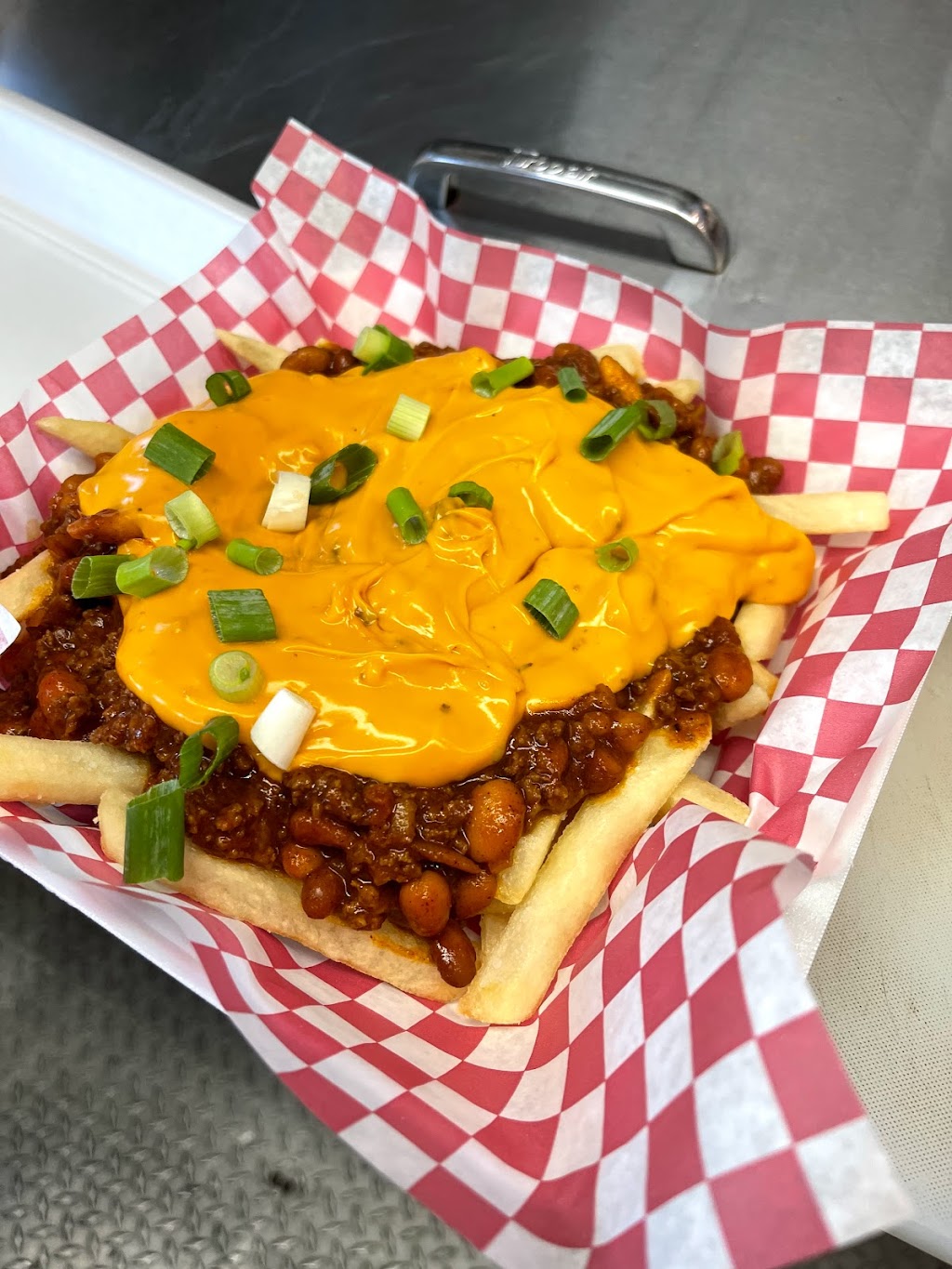 Dusty Bobs | restaurant | 407 W Broadway St, Bolivar, MO 65613, USA | 4172984353 OR +1 417-298-4353