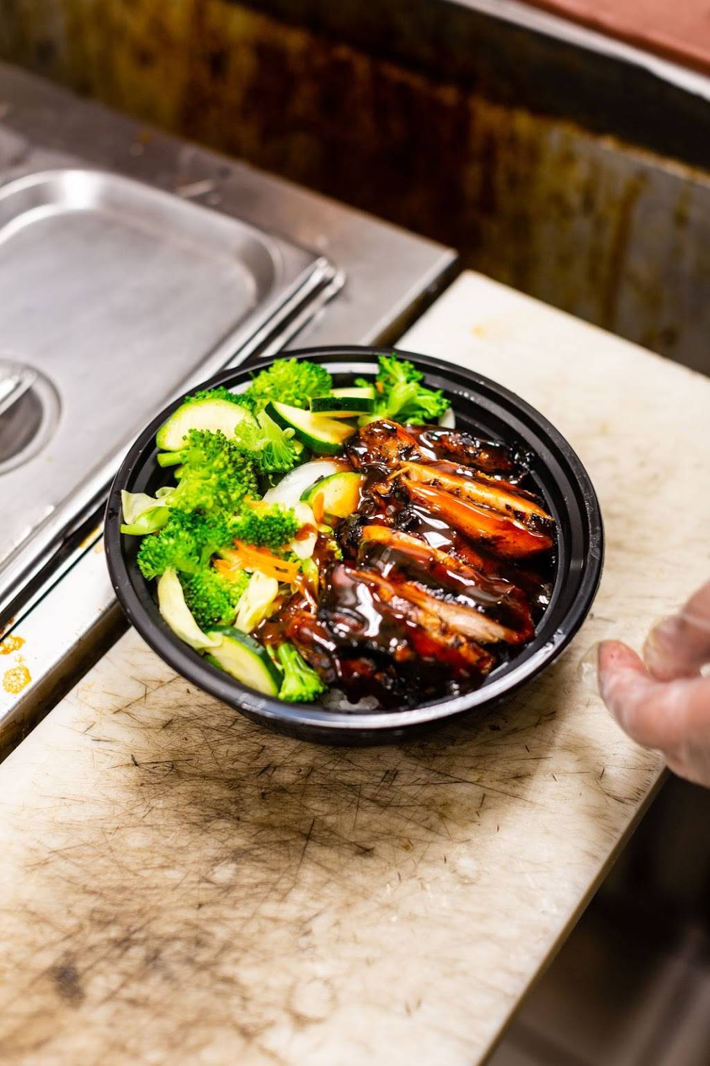 Teriayki Madness - Sunset 19 | restaurant | 23894 US Hwy 19 N suite 30, Clearwater, FL 33765, USA | 7274085558 OR +1 727-408-5558