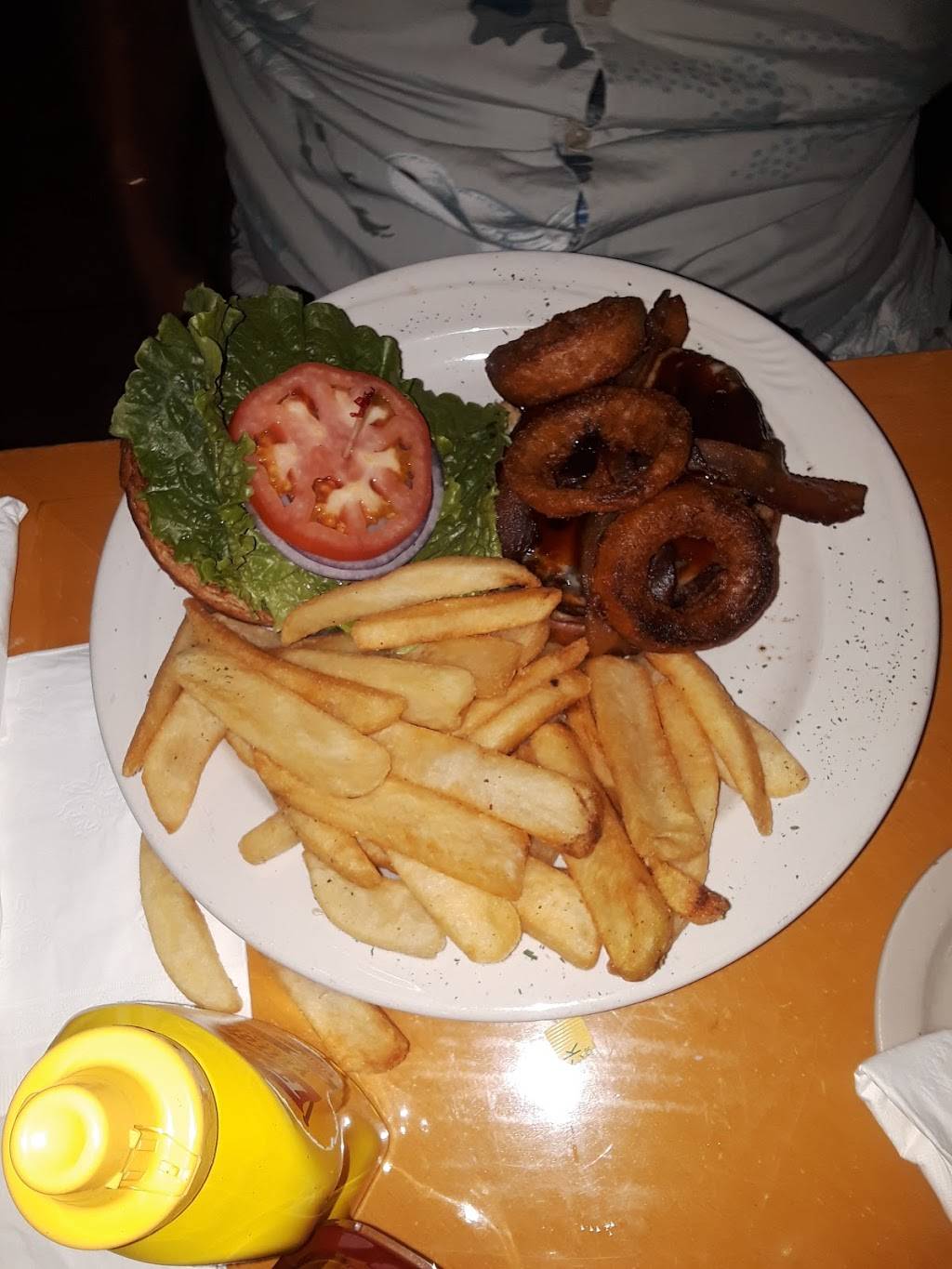 Georges Steakhouse Bar & Grill | restaurant | 1001 Kansas Ave, Modesto, CA 95351, USA | 2095244353 OR +1 209-524-4353