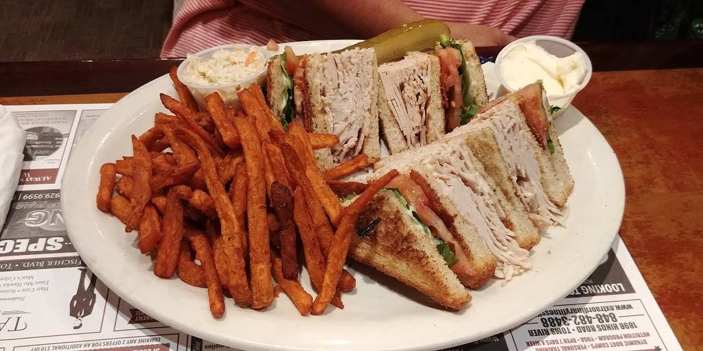 Four Seasons Diner | restaurant | 823 Fischer Blvd, Toms River, NJ 08753, USA | 7322708778 OR +1 732-270-8778