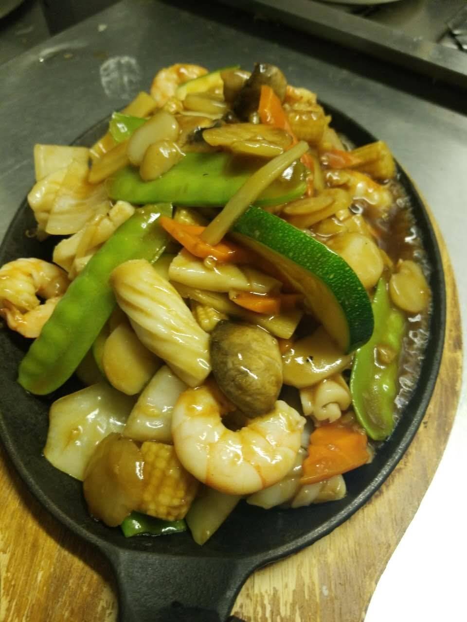 Mings Pagoda Restaurant | restaurant | 12019 N 19th Ave, Phoenix, AZ 85029, USA | 6028709602 OR +1 602-870-9602