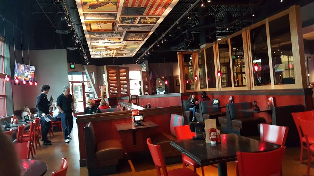 Red Robin Gourmet Burgers and Brews | restaurant | 40820 Winchester Rd #1070, Temecula, CA 92591, USA | 9512961667 OR +1 951-296-1667