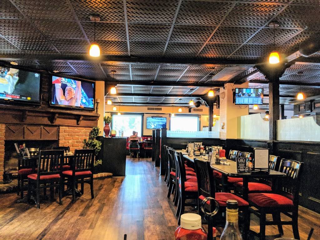 The Canyons Crown Restaurant and Pub | restaurant | 6958 E Tanque Verde Rd, Tucson, AZ 85715, USA | 5208858277 OR +1 520-885-8277