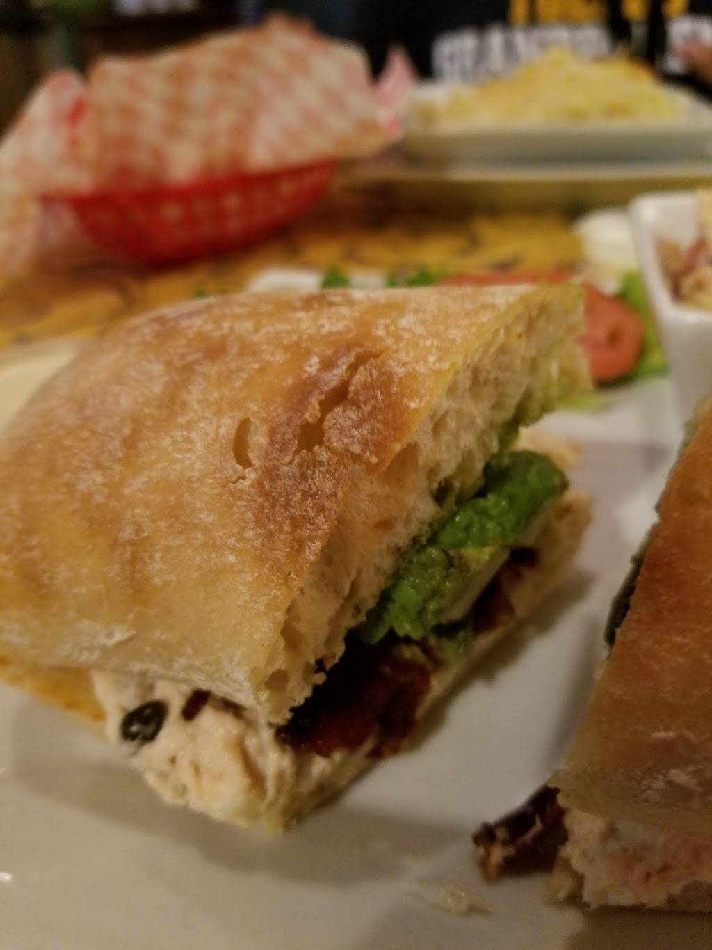 The Lucky Turtle Grill | restaurant | 622 E Dupont Rd, Fort Wayne, IN 46825, USA | 2604905765 OR +1 260-490-5765