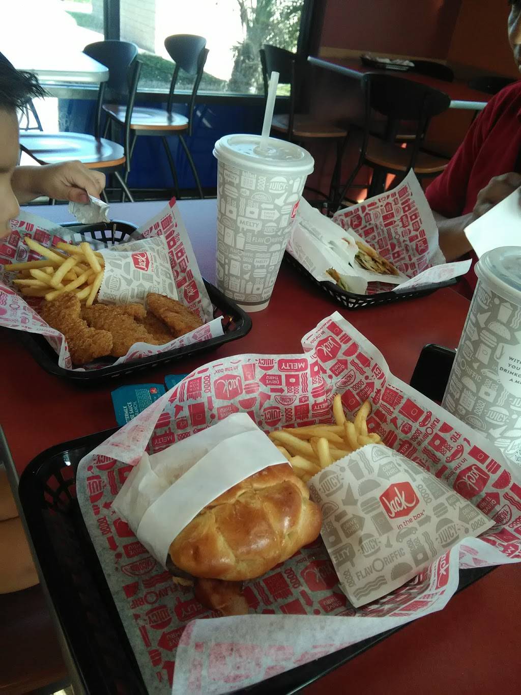 Jack in the Box | restaurant | 1670 W Mission Blvd, Pomona, CA 91766, USA | 9096296539 OR +1 909-629-6539