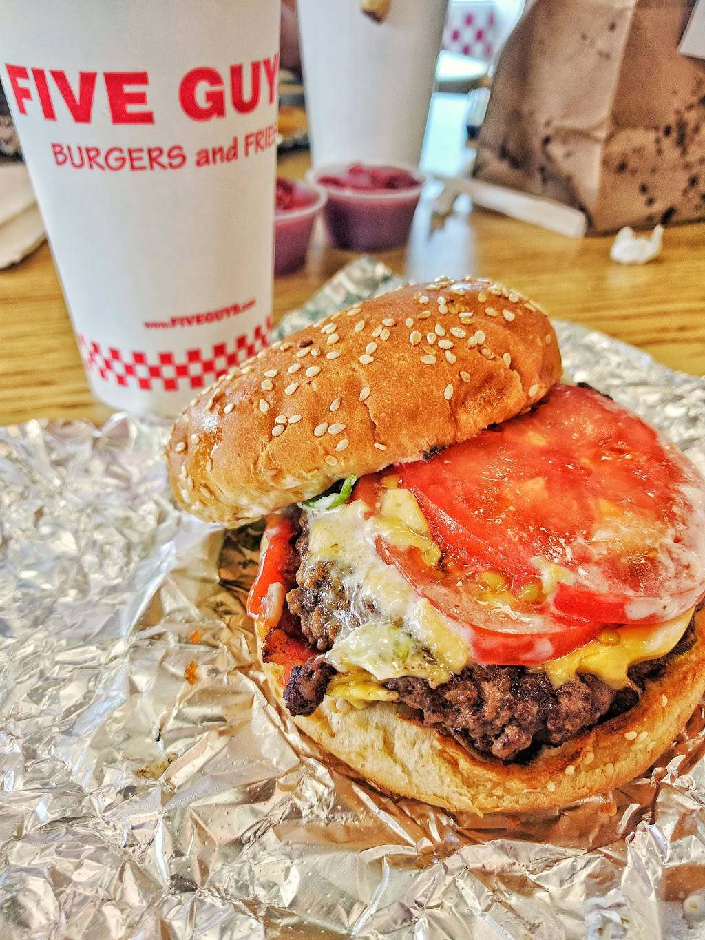 Five Guys | meal takeaway | 8850 Tampa Ave, Northridge, CA 91324, USA | 8189931390 OR +1 818-993-1390