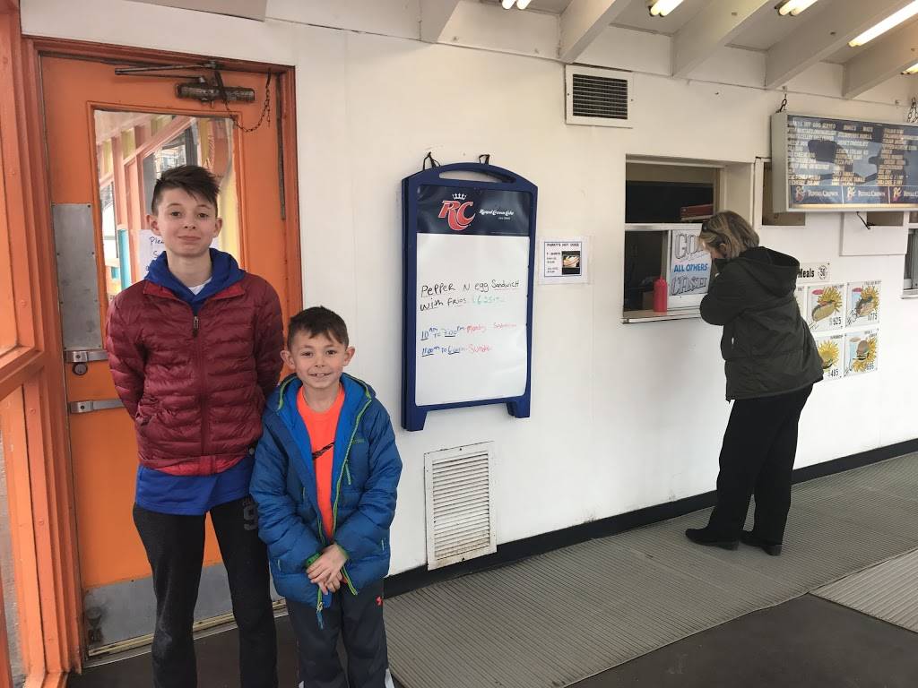 Parkys Hot Dogs | restaurant | 329 S Harlem Ave, Forest Park, IL 60130, USA | 7083663090 OR +1 708-366-3090